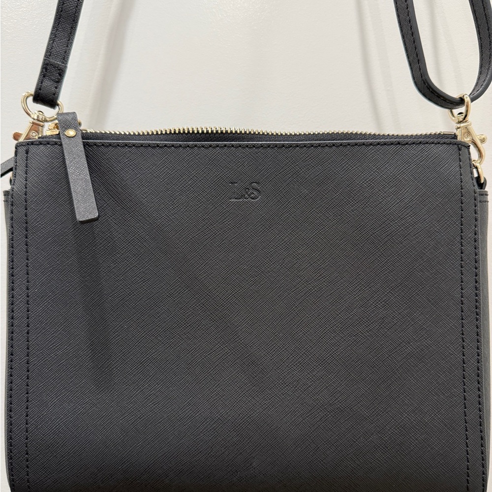 Lo & Sons Pearl Crossbody in Black
